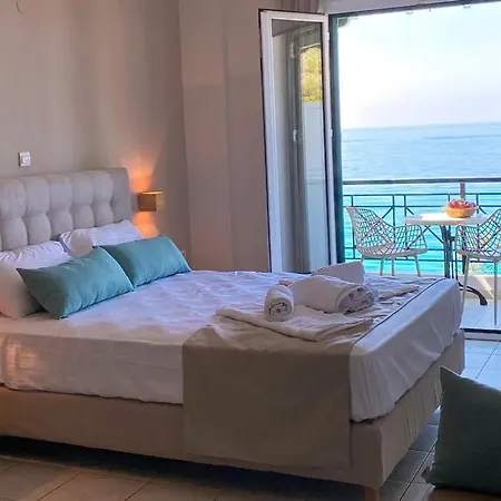 Sunset Premium 8 Lefkáda